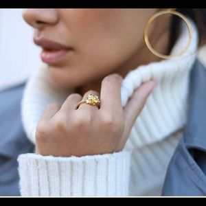 Missoma argonite star ring size N